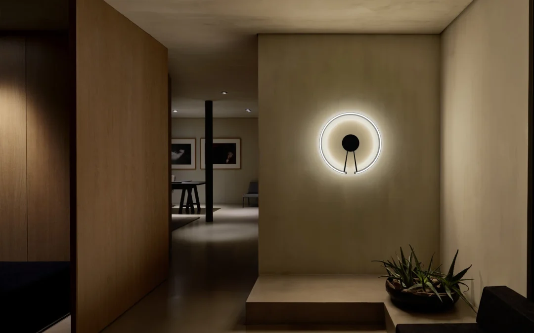 Mito Aura Wall